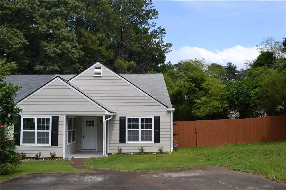 5134 Hill Farm Drive NE Woodstock, GA 30188