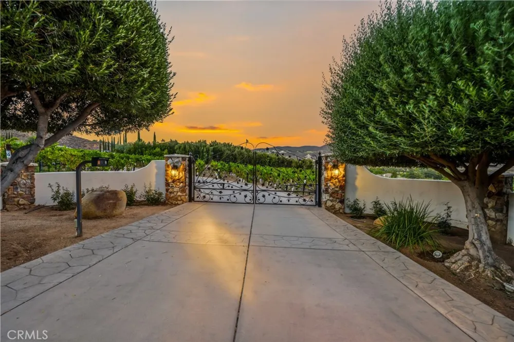 36736 Pauba Road Temecula, CA 92592