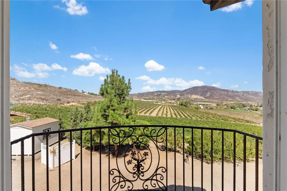 36736 Pauba Road Temecula, CA 92592