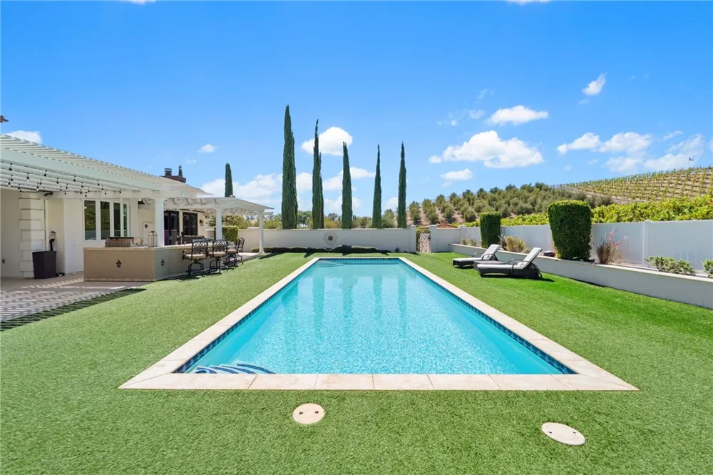 36736 Pauba Road Temecula, CA 92592