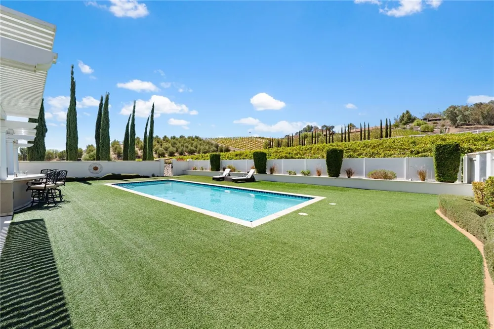36736 Pauba Road Temecula, CA 92592