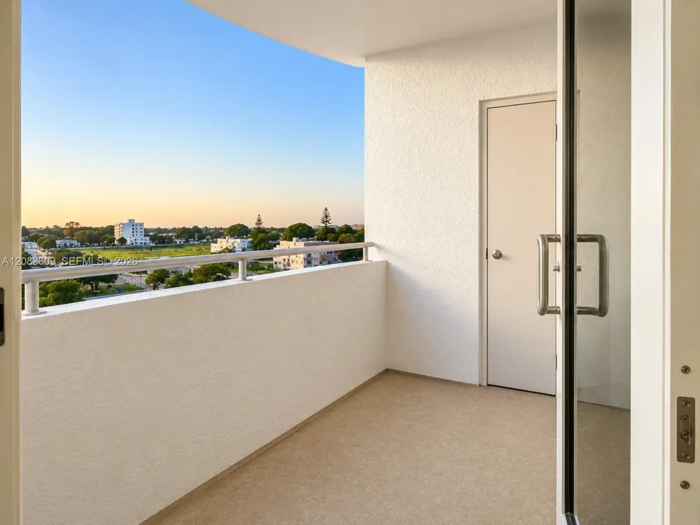 1830 Radius Dr #608 Hollywood, FL 33020
