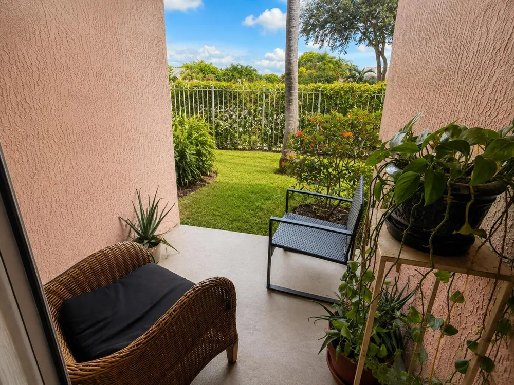 3271 Sabal Palm Manor #106 Davie, FL 33024