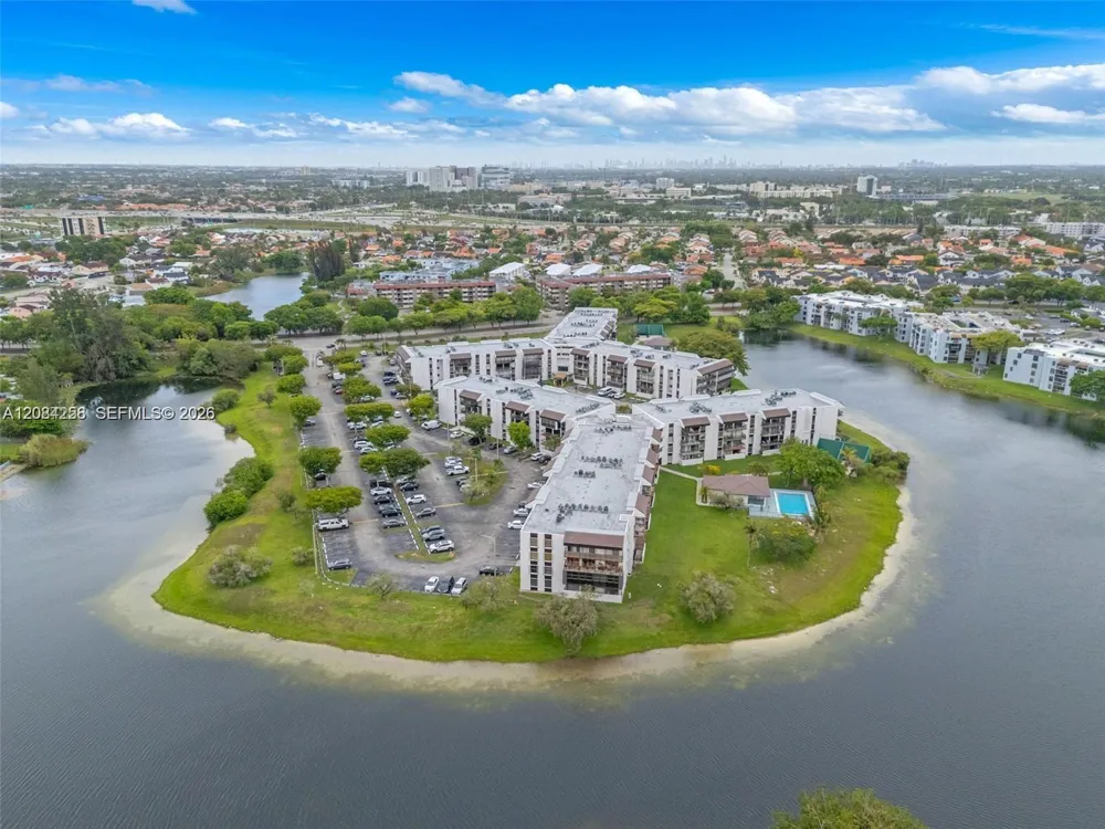 1350 SW 122nd Ave #317 Miami, FL 33184