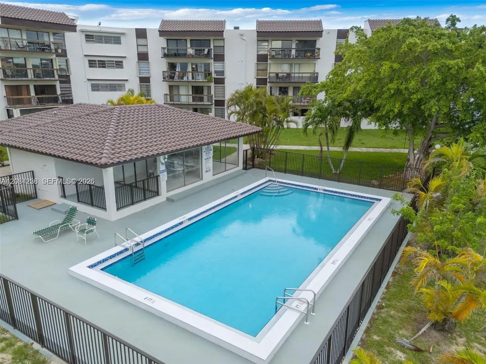 1350 SW 122nd Ave #317 Miami, FL 33184