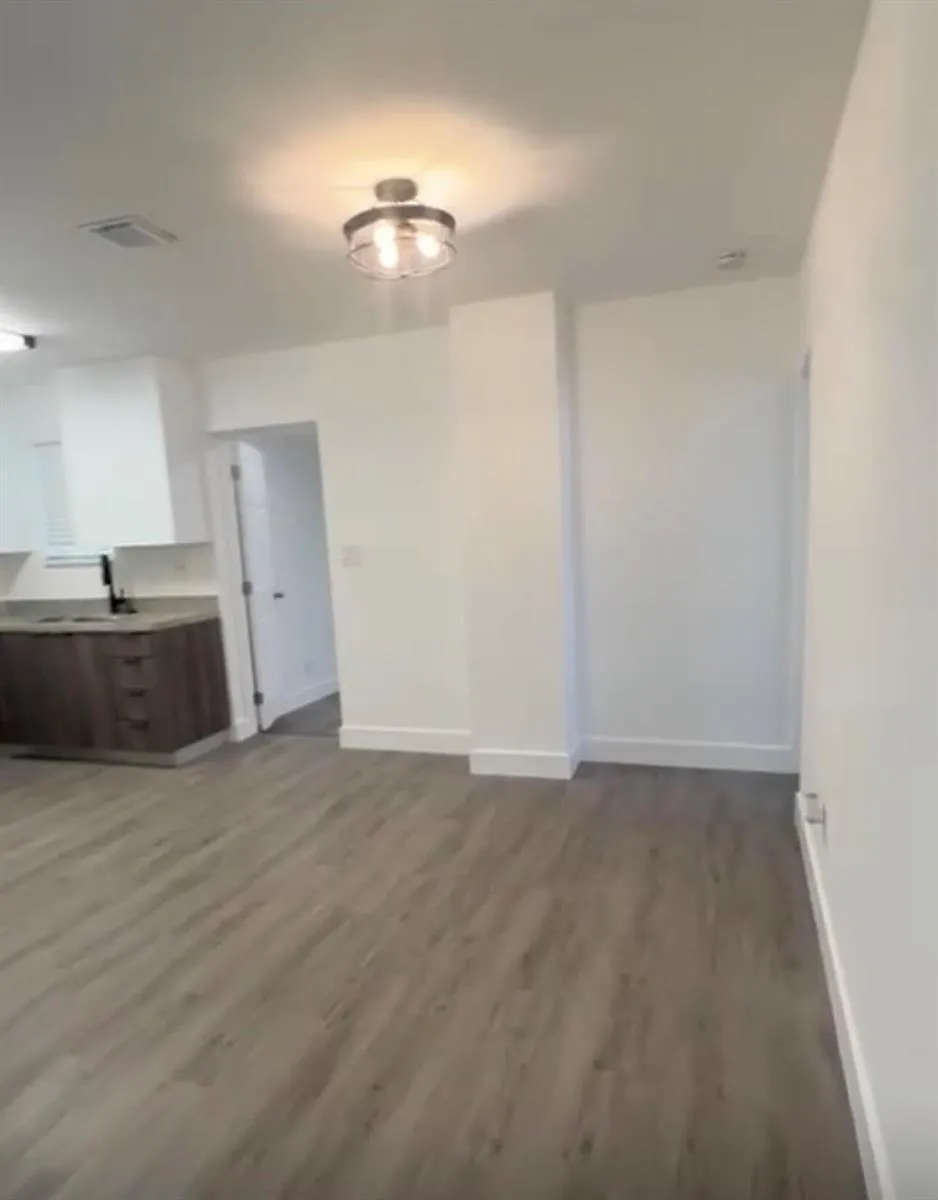 517 NW 16th Avenue Fort Lauderdale, FL 33311