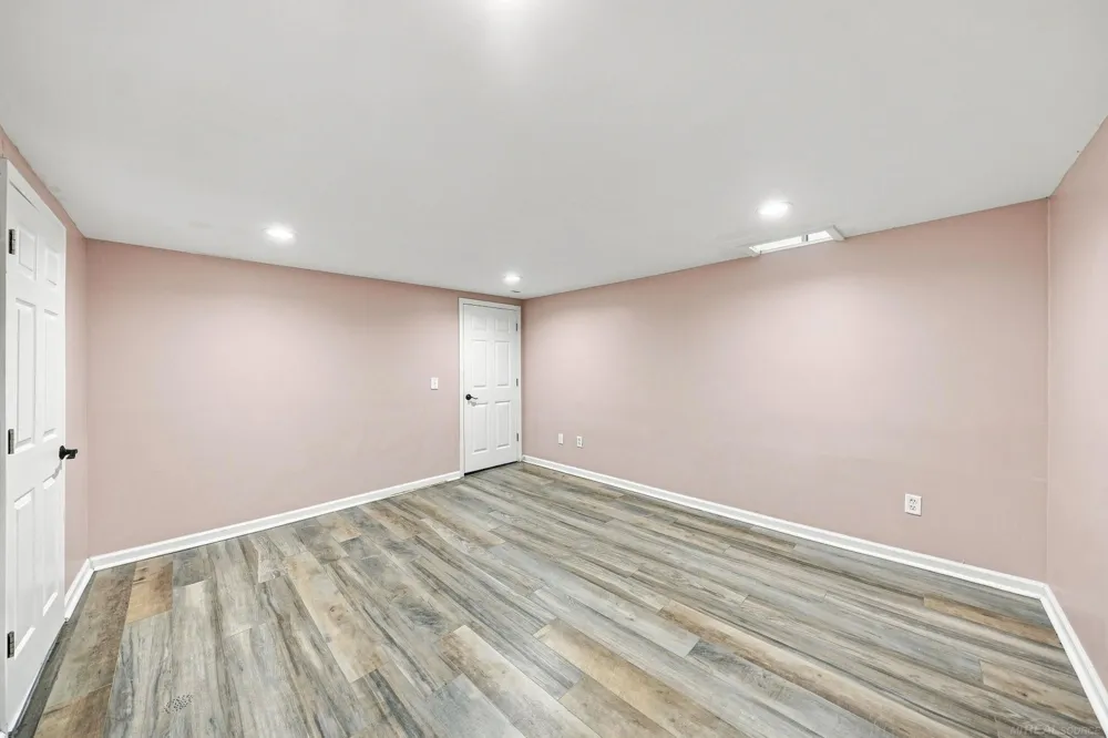 33707 Bayview DR Drive Chesterfield Township, MI 48047