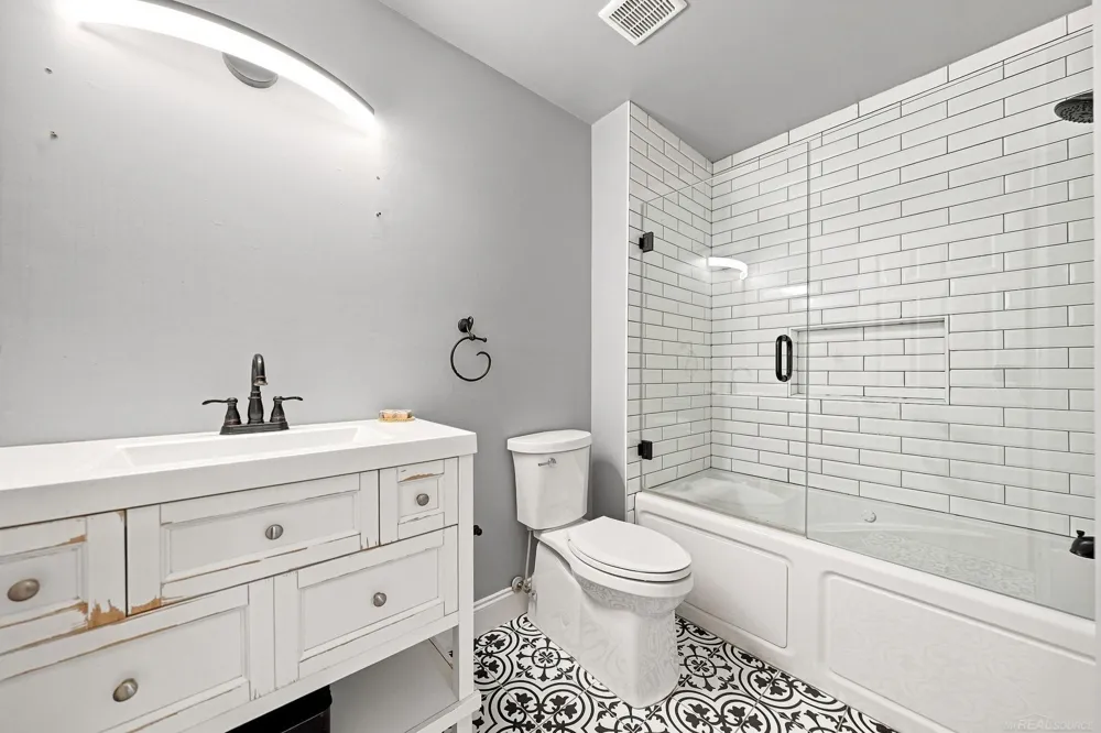 33707 Bayview DR Drive Chesterfield Township, MI 48047