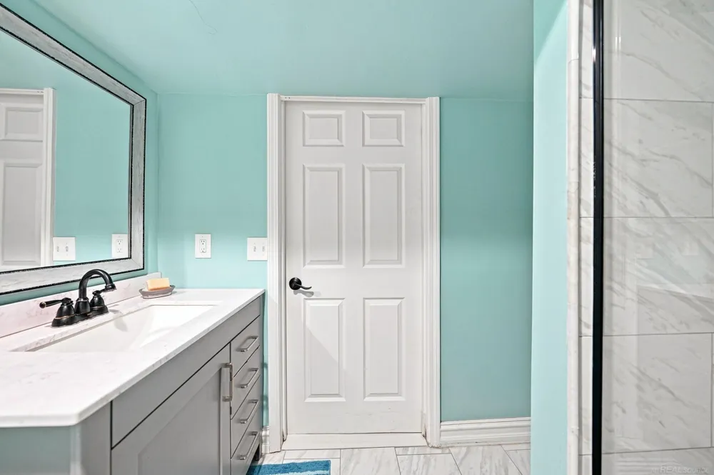 33707 Bayview DR Drive Chesterfield Township, MI 48047