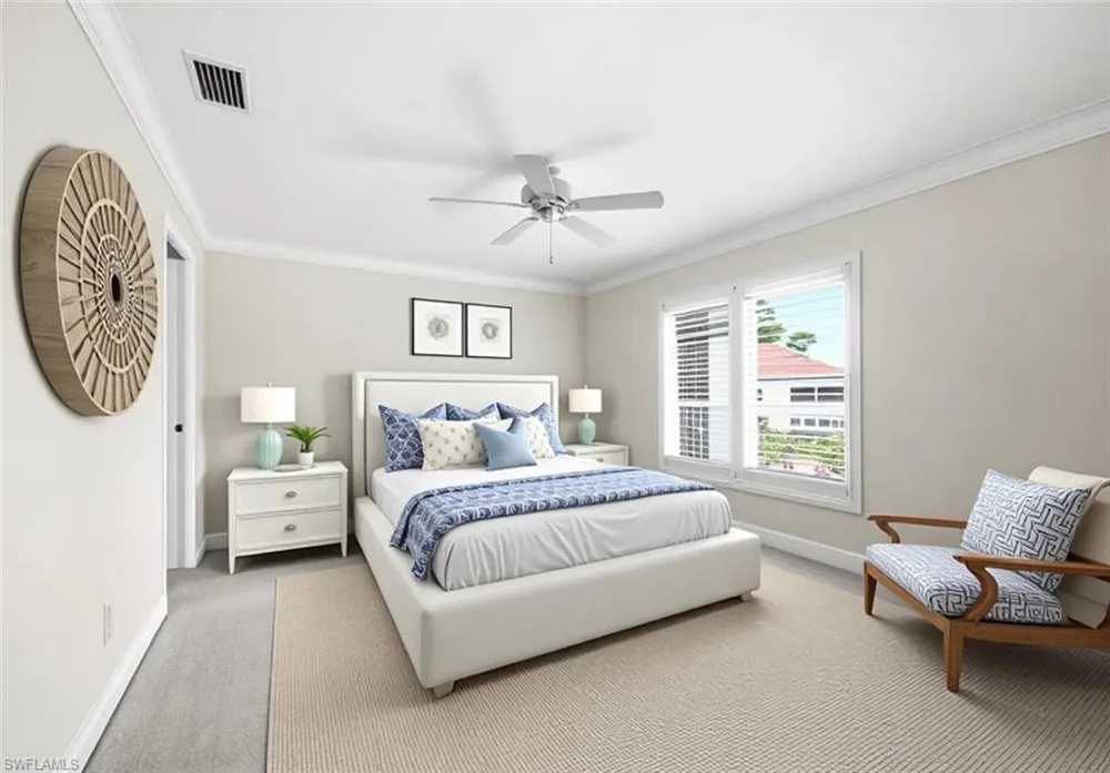 9856 Luna Circle #204 Naples, FL 34109