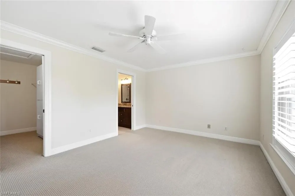 9856 Luna Circle #204 Naples, FL 34109
