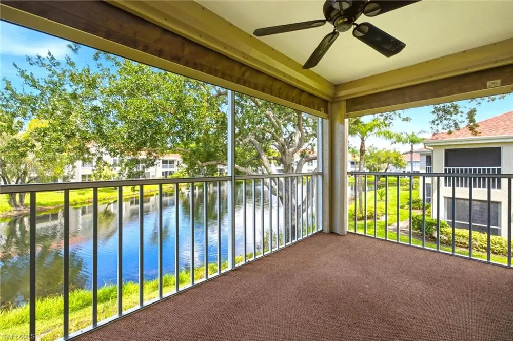 9856 Luna Circle #204 Naples, FL 34109
