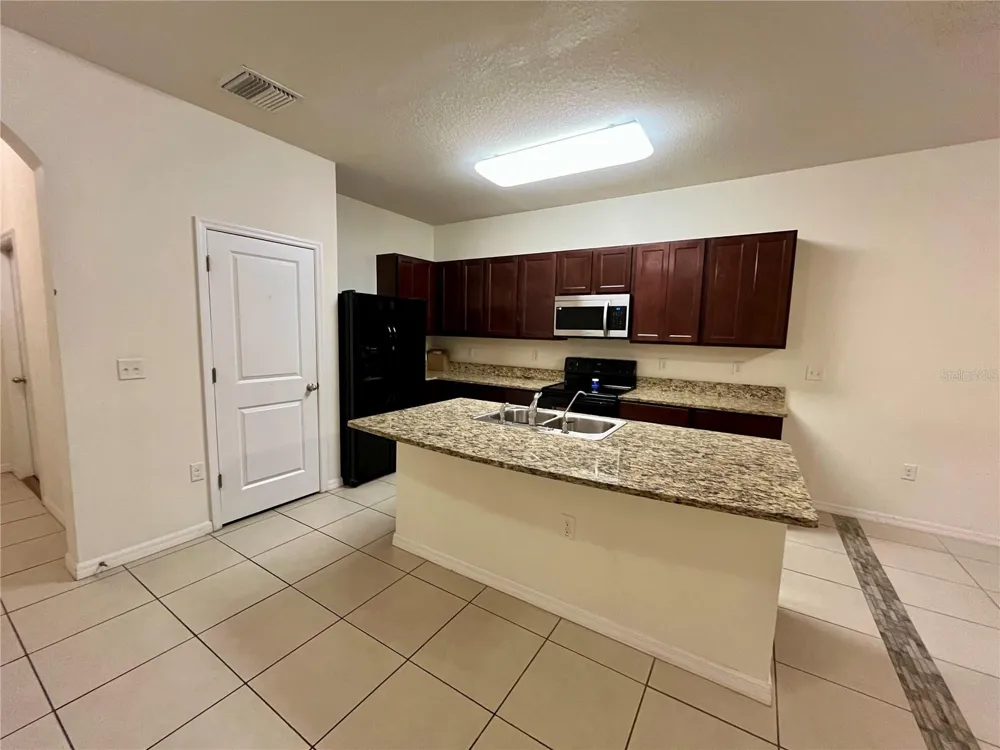 8982 INDIGO TRAIL LOOP Riverview, FL 33569
