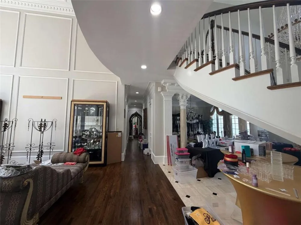 2212 Ascott Valley Trc Johns Creek, GA 30097