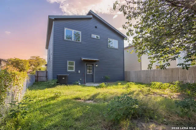 163 Hopi San Antonio, TX 78211
