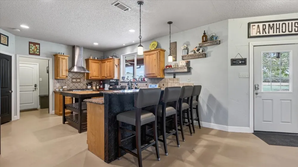 505 VZ County Road 2701 Mabank, TX 75147