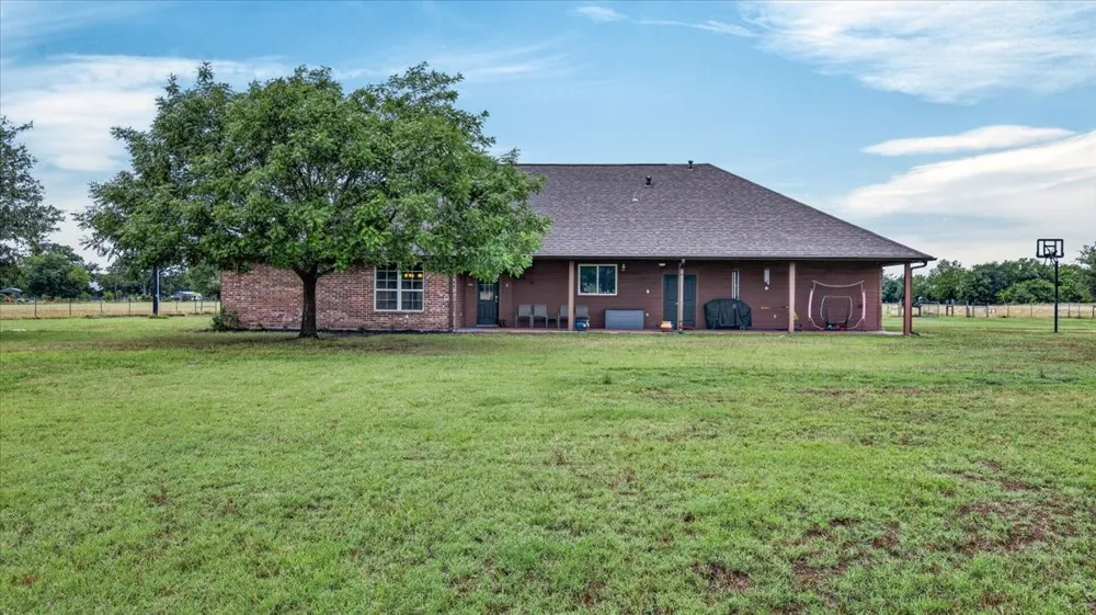 505 VZ County Road 2701 Mabank, TX 75147