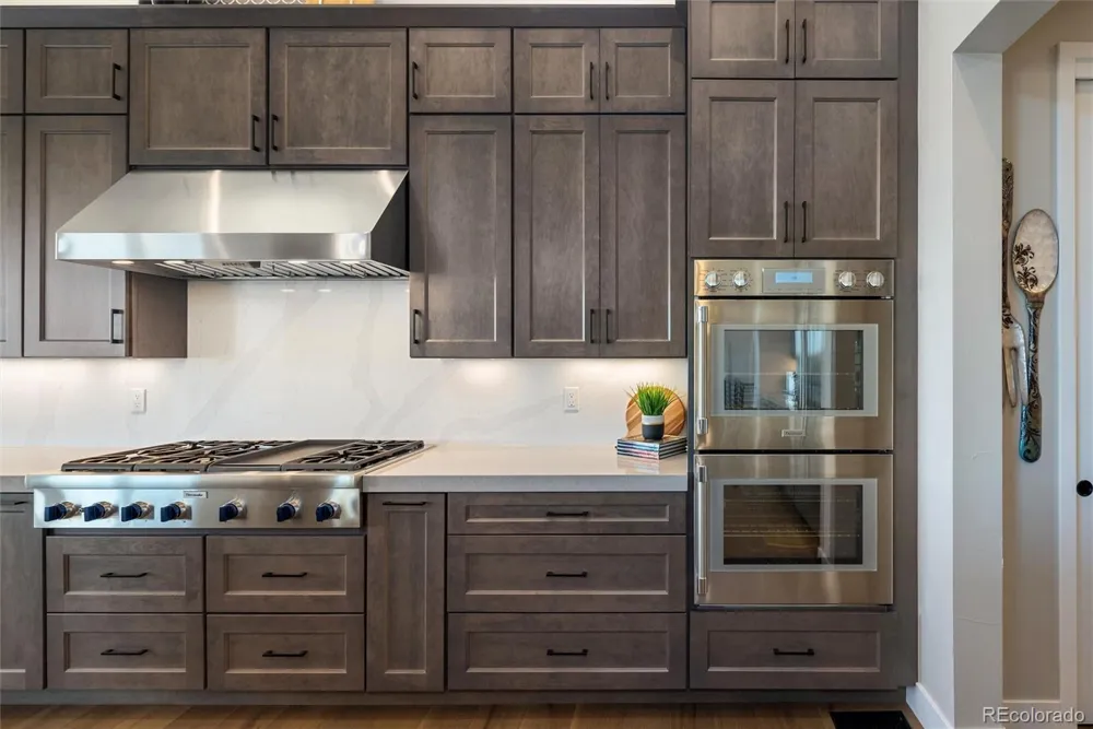 6484 Canyonpoint Road Castle Pines, CO 80108