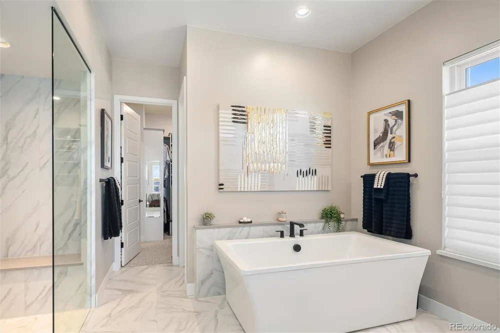 6484 Canyonpoint Road Castle Pines, CO 80108