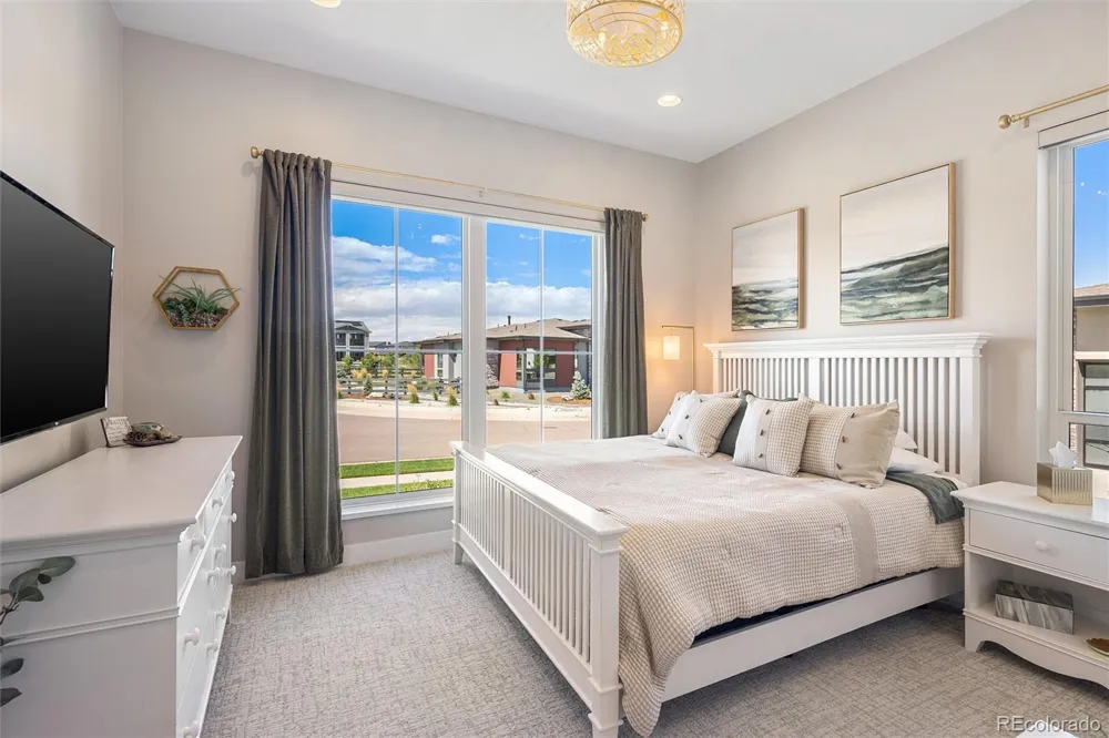 6484 Canyonpoint Road Castle Pines, CO 80108