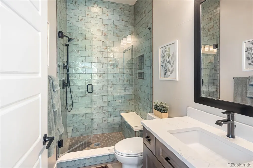6484 Canyonpoint Road Castle Pines, CO 80108