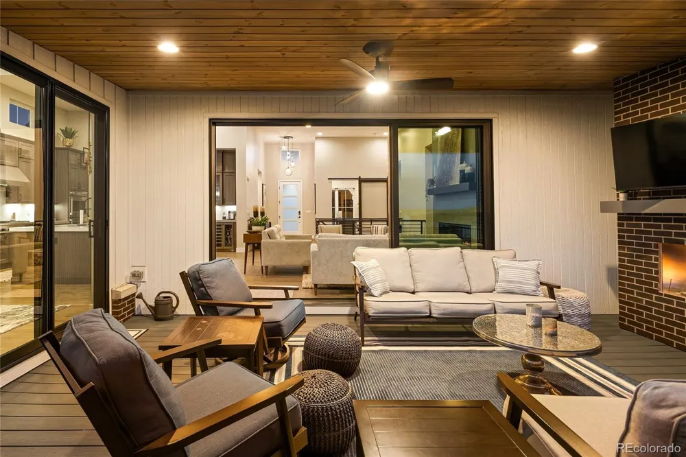 6484 Canyonpoint Road Castle Pines, CO 80108