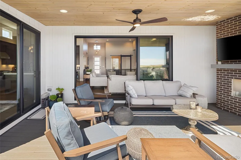 6484 Canyonpoint Road Castle Pines, CO 80108