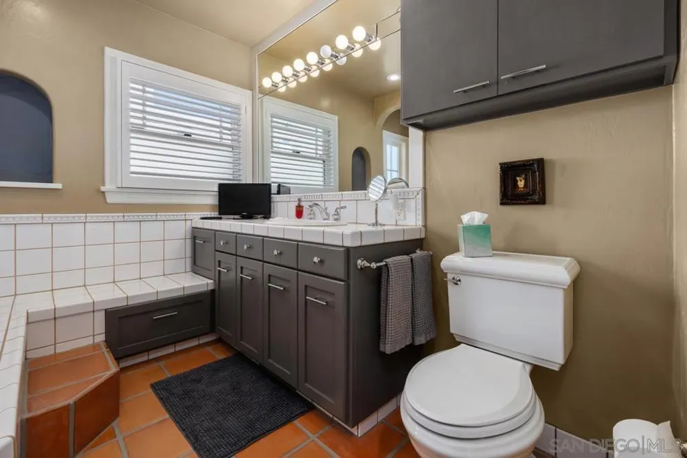 4874 Edgeware Road San Diego, CA 92116