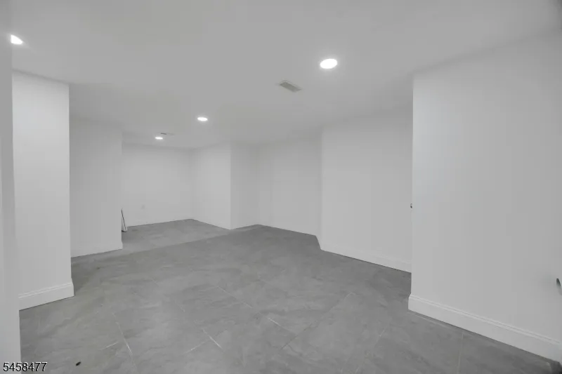 58 Ingraham Pl Newark City, NJ 07108