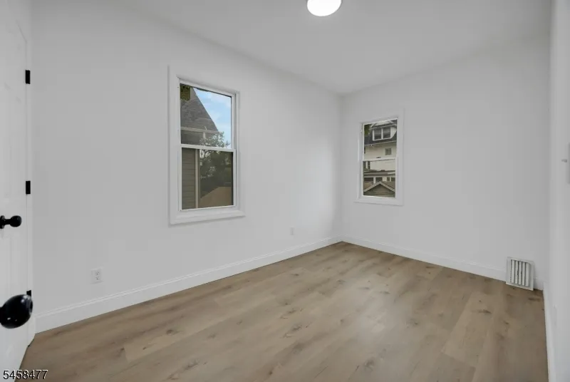 58 Ingraham Pl Newark City, NJ 07108