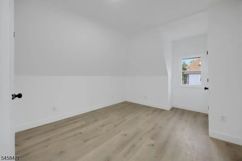 58 Ingraham Pl Newark City, NJ 07108