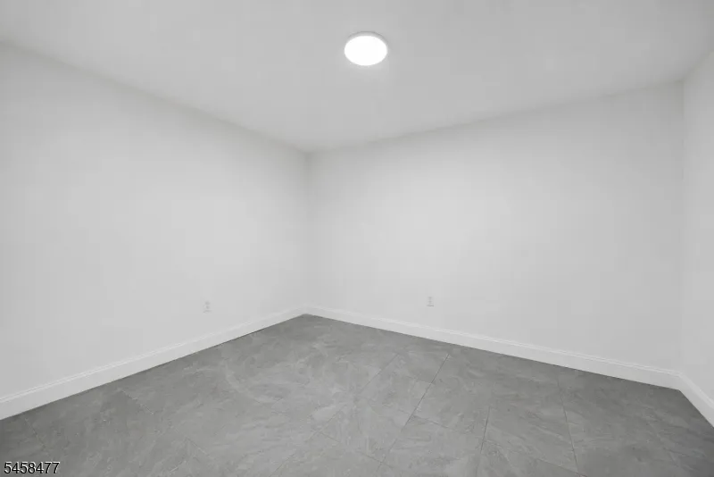58 Ingraham Pl Newark City, NJ 07108