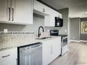 2357 Tom Jones Orlando, FL 32839