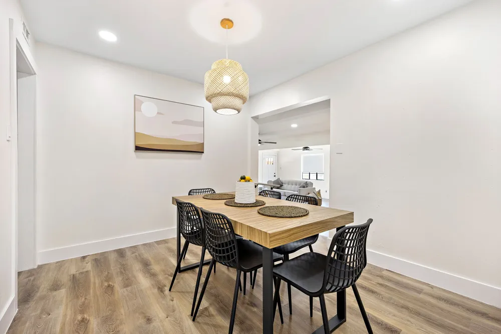 1317 Cloverleaf Drive Austin, TX 78723