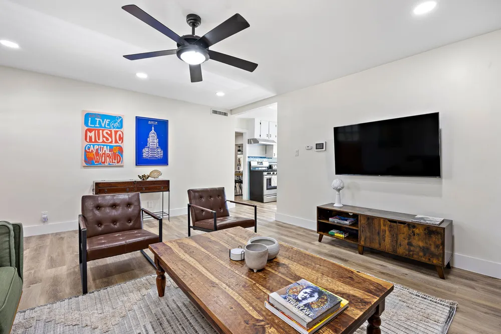 1317 Cloverleaf Drive Austin, TX 78723