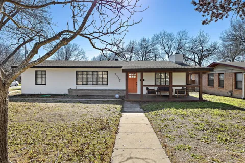 1317 Cloverleaf Drive