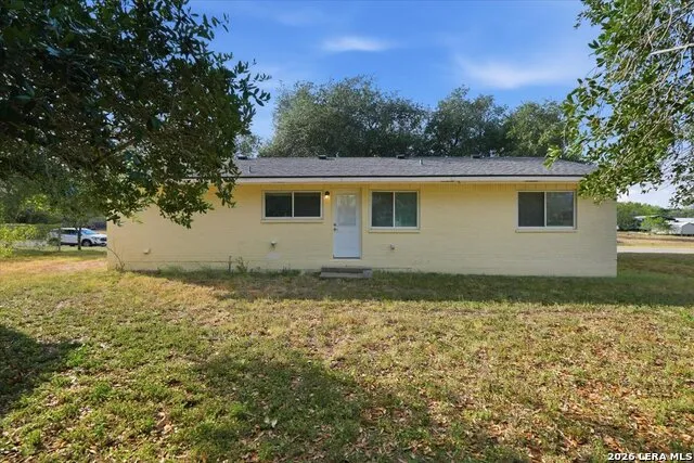 1307 WILLIAM ST George West, TX 78022