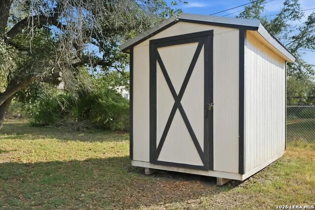 1307 WILLIAM ST George West, TX 78022