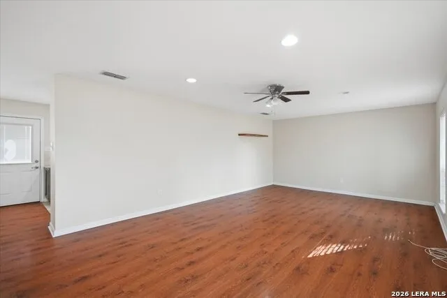 1307 WILLIAM ST George West, TX 78022