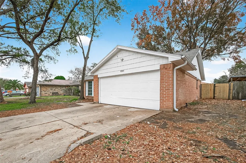 16235 La Terra Drive Houston, TX 77083