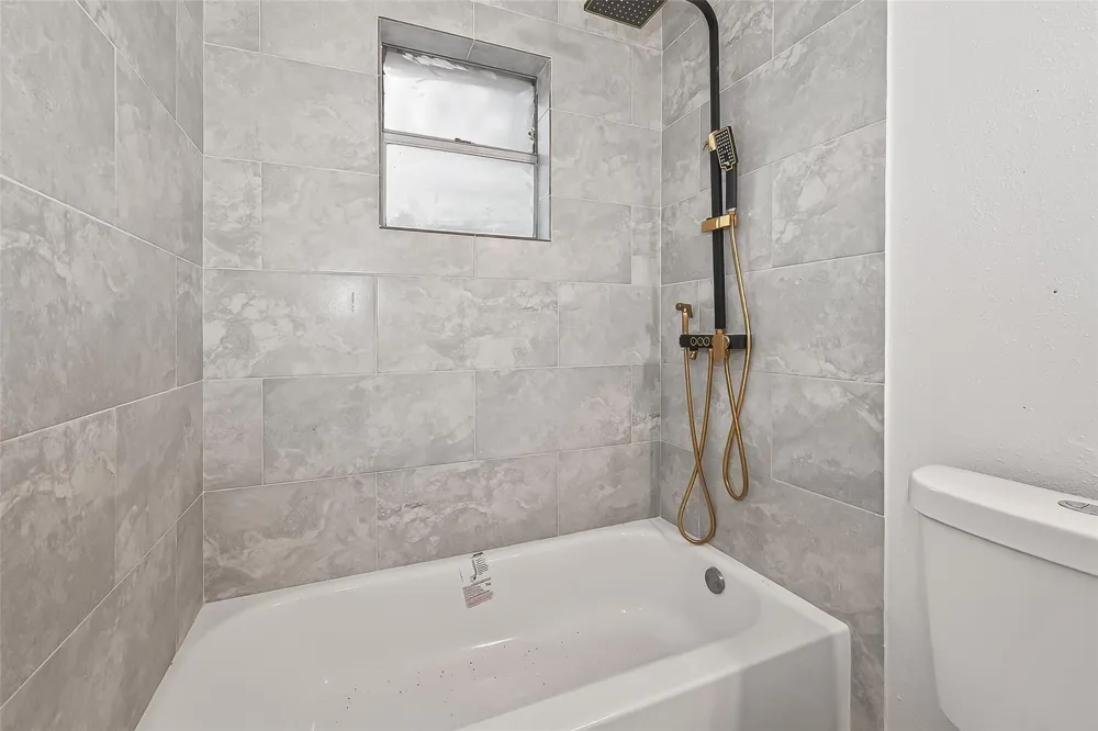 16235 La Terra Drive Houston, TX 77083