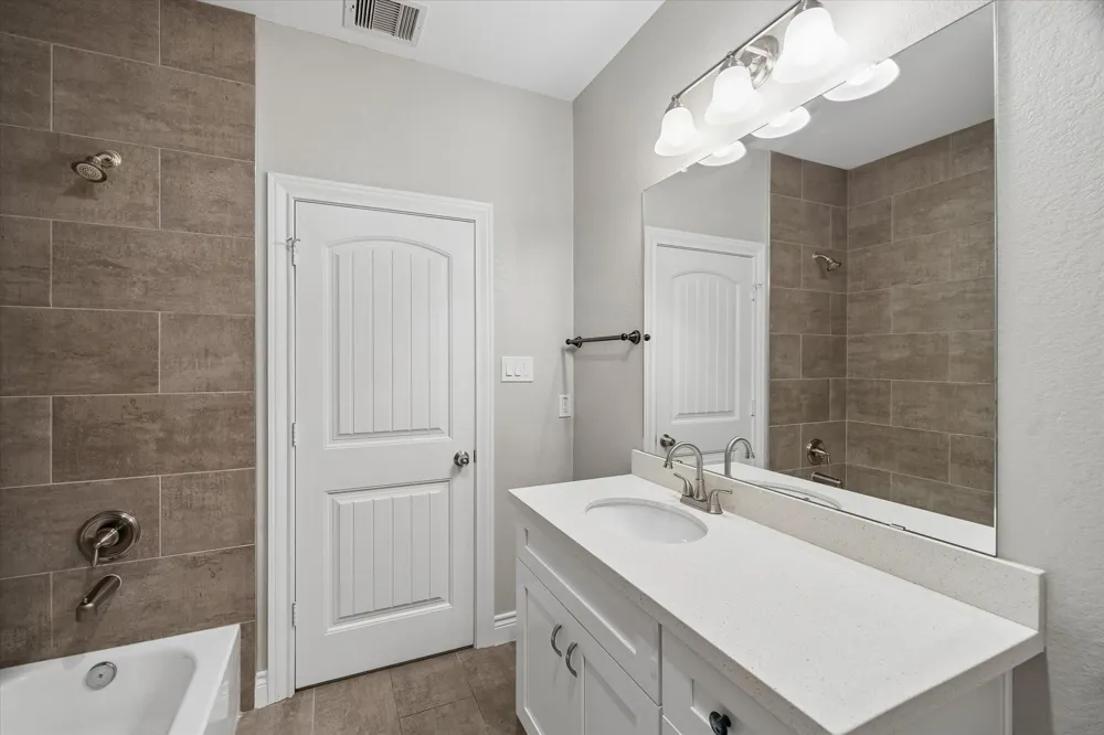 3810 Saratoga Drive Houston, TX 77088