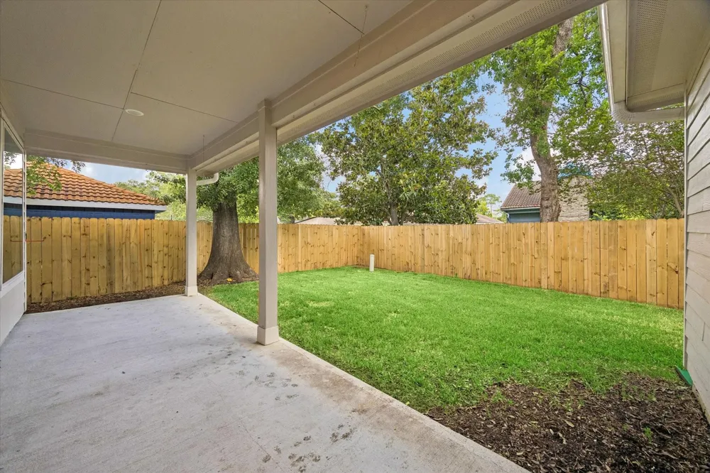3810 Saratoga Drive Houston, TX 77088