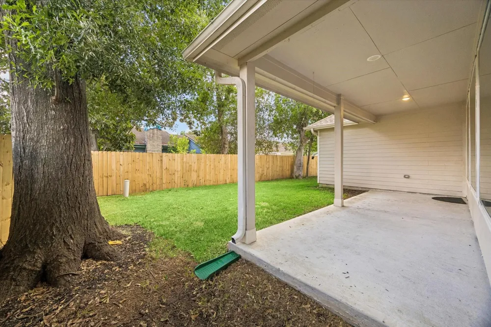 3810 Saratoga Drive Houston, TX 77088
