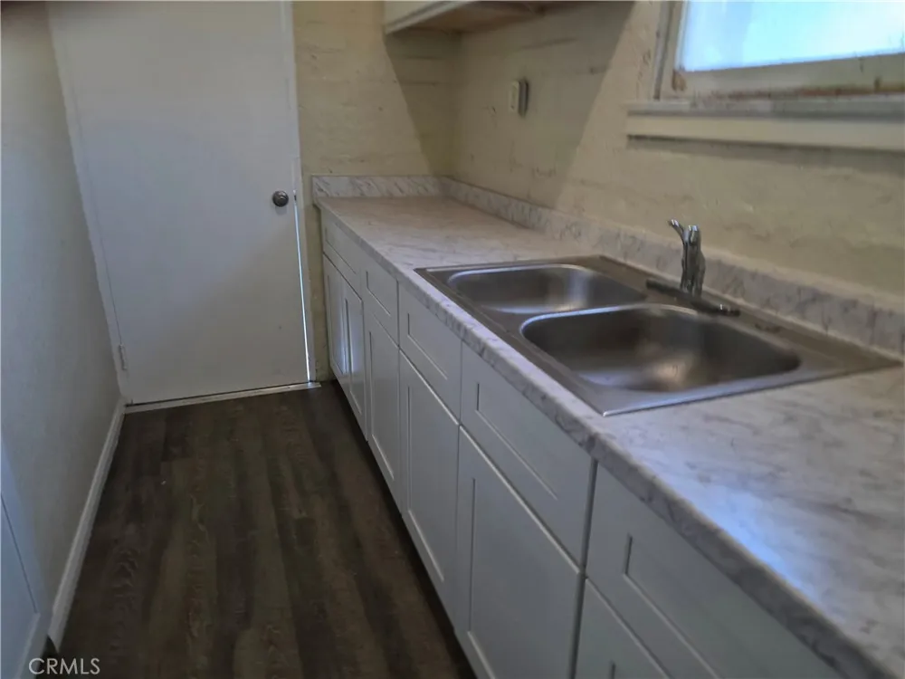 10090 Eddystone Riverside, CA 92503
