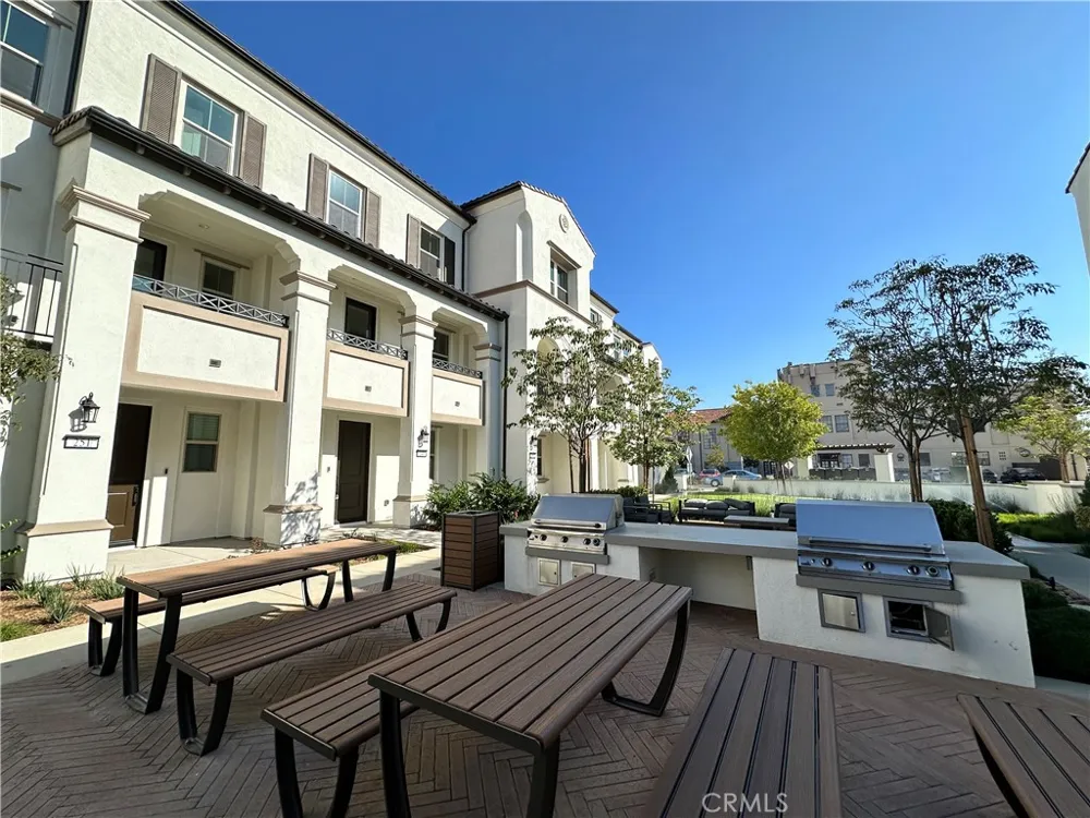 249 Averett Court Claremont, CA 91711