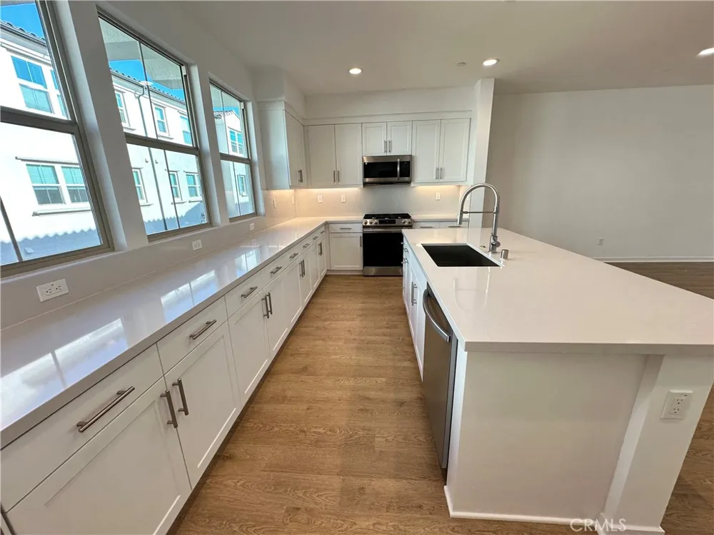249 Averett Court Claremont, CA 91711