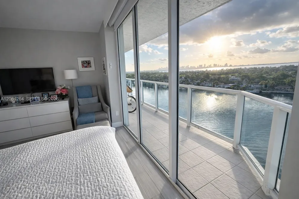 5900 Collins Ave #1405 Miami Beach, FL 33140