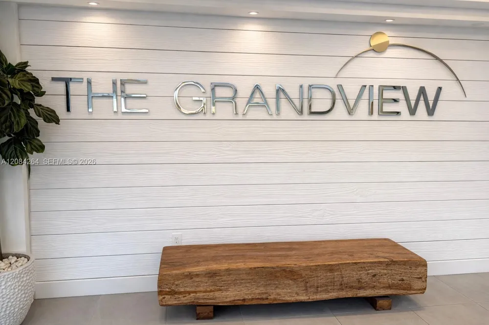 5900 Collins Ave #1405 Miami Beach, FL 33140
