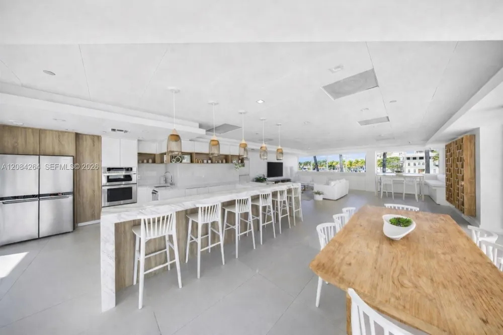 5900 Collins Ave #1405 Miami Beach, FL 33140